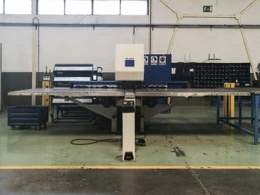 Front view of Trumpf Trumatic 200 Machine