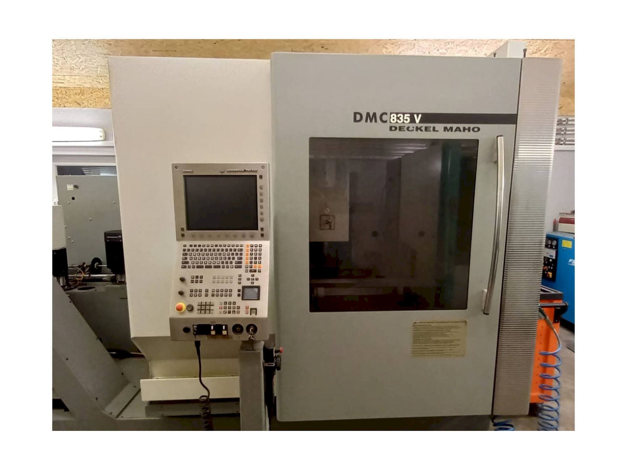 Front view of DMG Deckel Maho DMC 835 V  machine