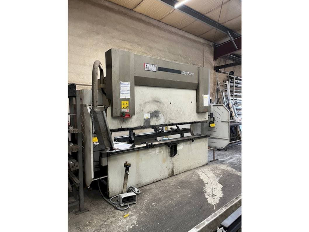 Front view of ERMAK Cnc ap machine