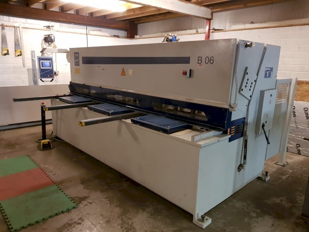Front view of MVD B 06-3100 machine