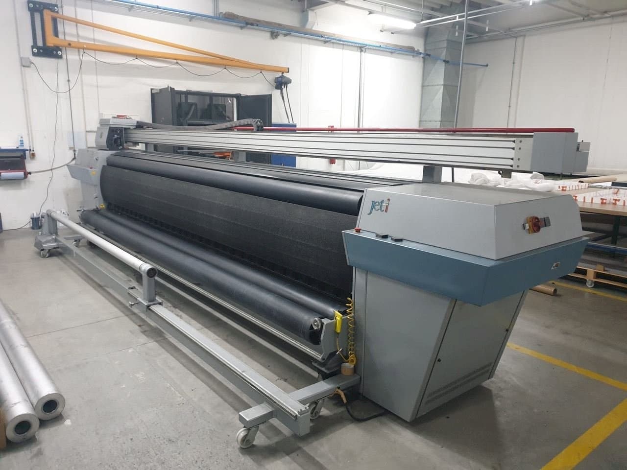 Front view of JETI 5000 machine