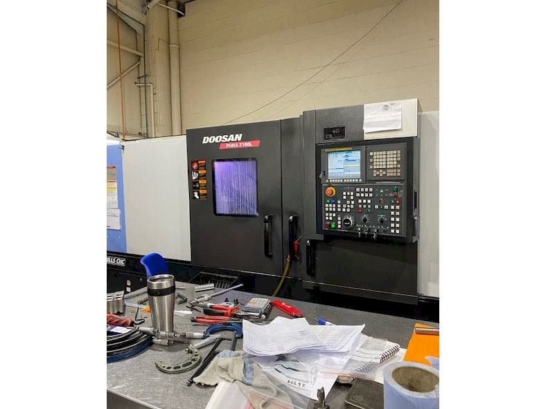 Front view of Doosan Puma 3100L  machine