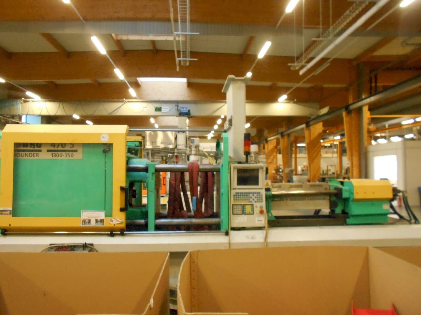 Front view of Arburg Allrounder 470 S 1300-350 machine