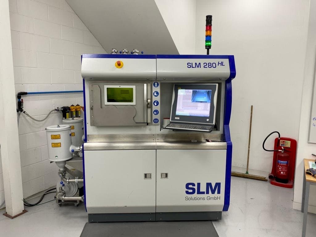 Front view of SLM 280 HL machine