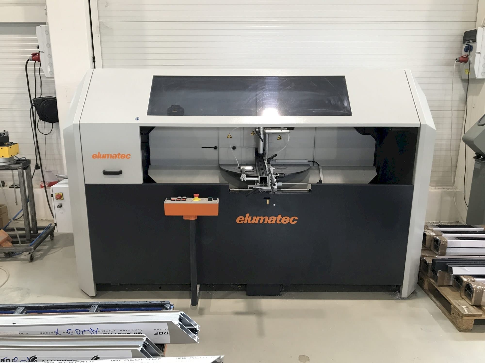 Front view of Elumatec AKS 134/64  machine