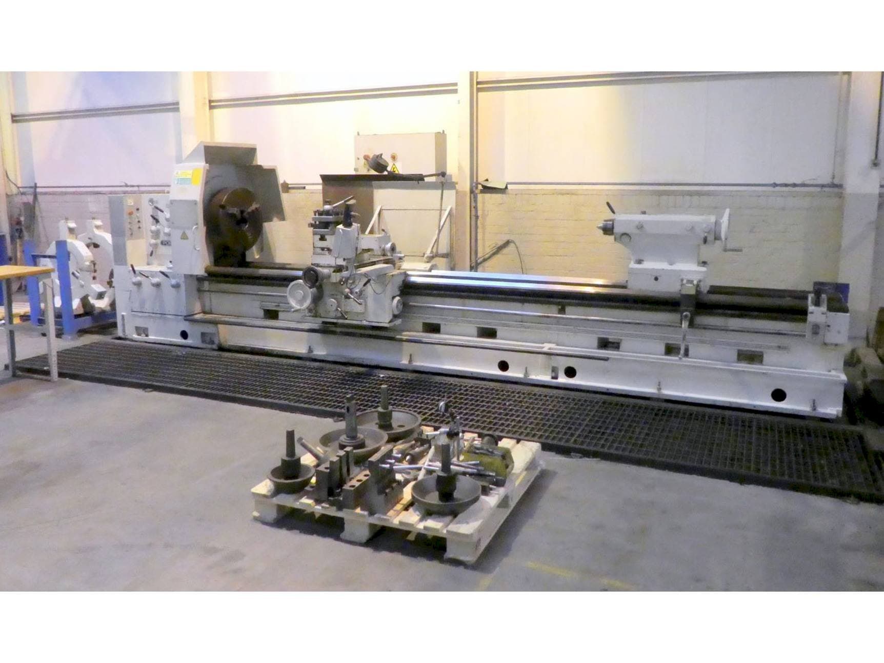 Front view of Poreba TRP93 X 4M machine