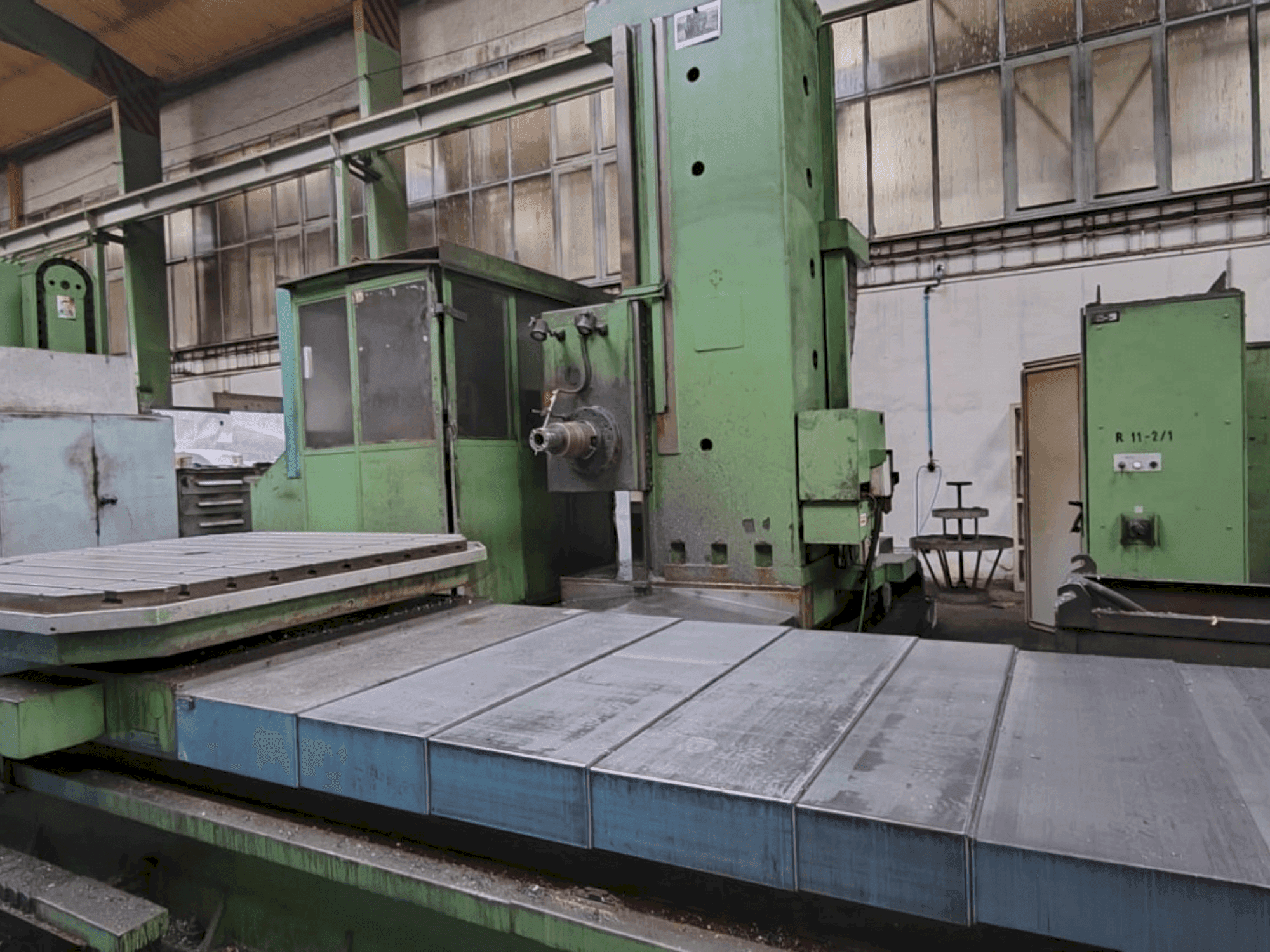 Front view of TOS WHN 13.8 CNC machine