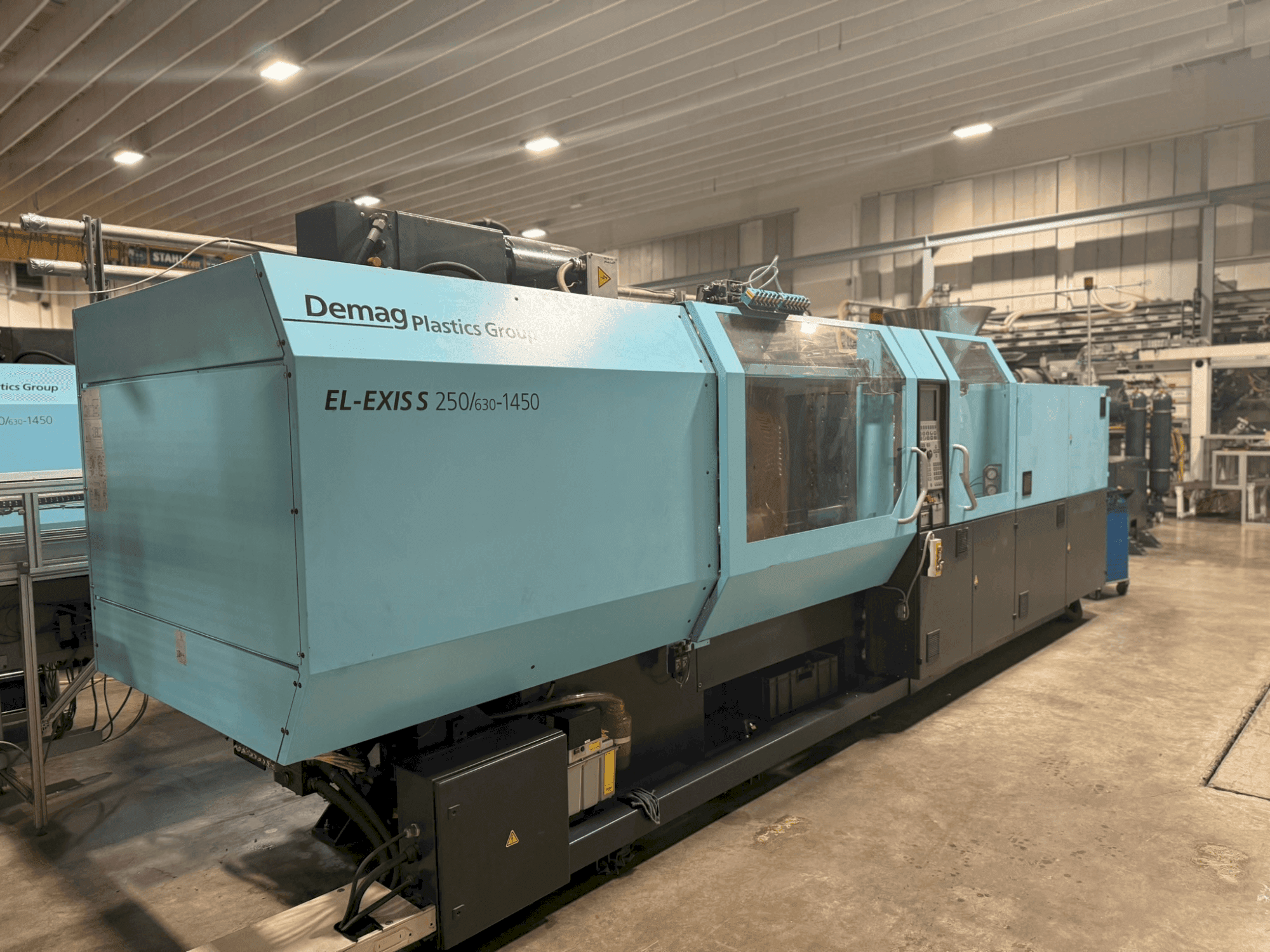 Front view of SUMITOMO SHI DEMAG El-Exis S 250/630-1450 machine