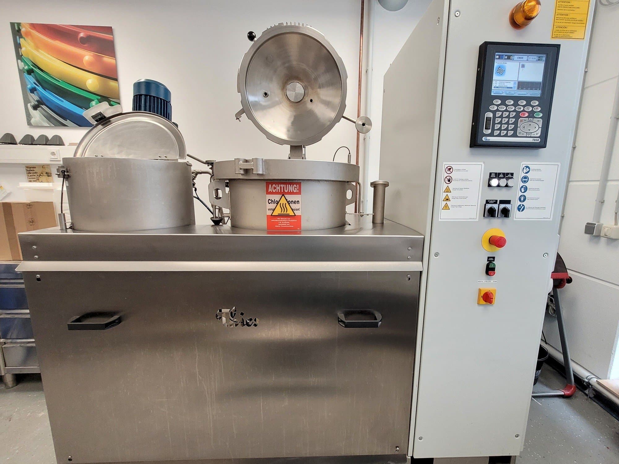 Front view of Thies eCOLOR Type 1/550/1 machine