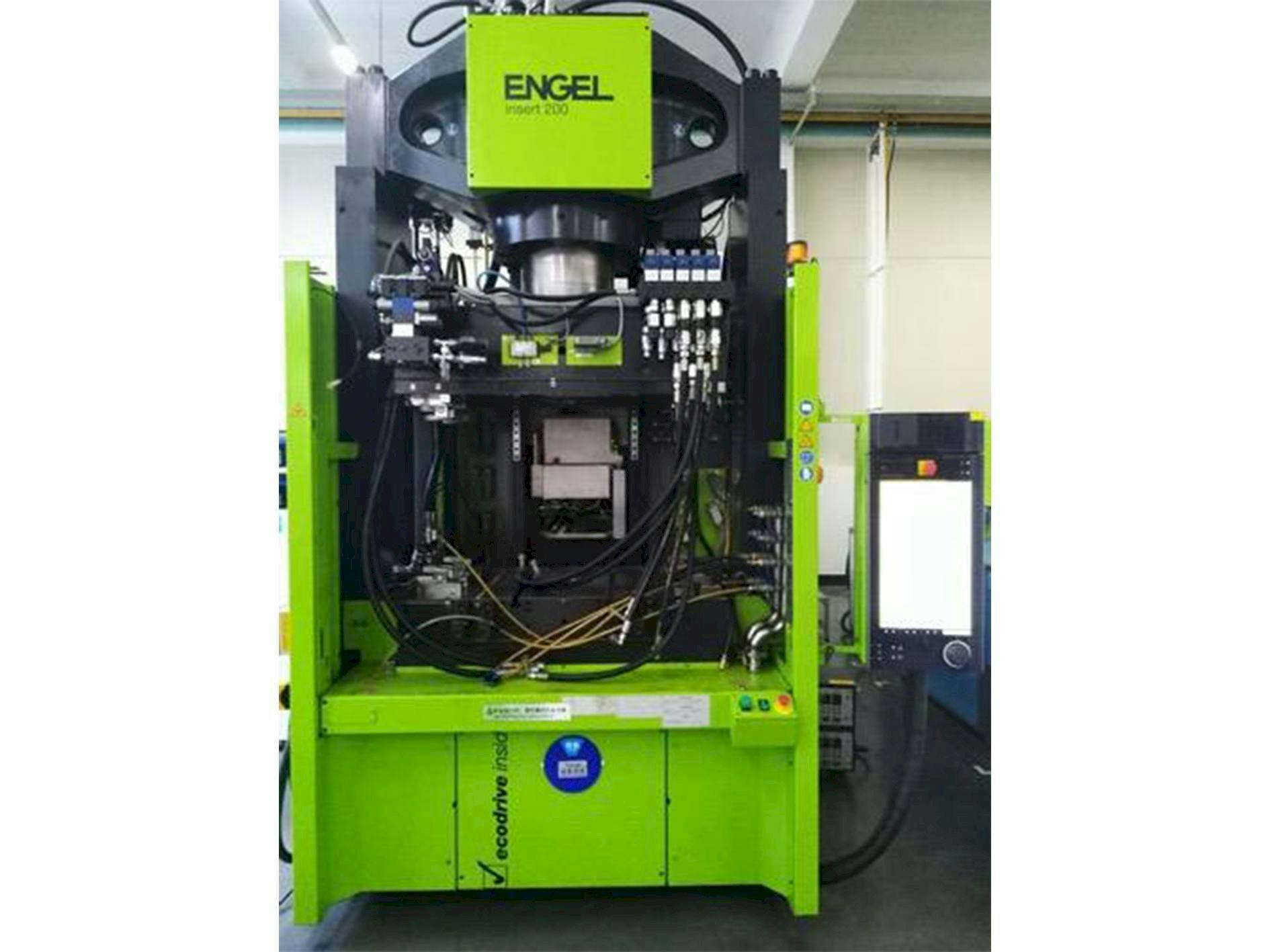 Front view of ENGEL insert 1350H / 200 with MuCell  machine