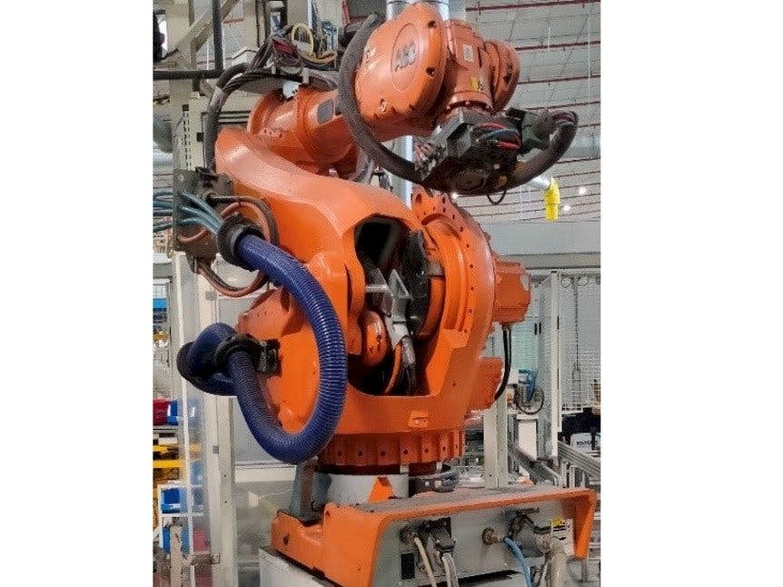 Left side view of ABB IRB 6600-175/2.55  machine