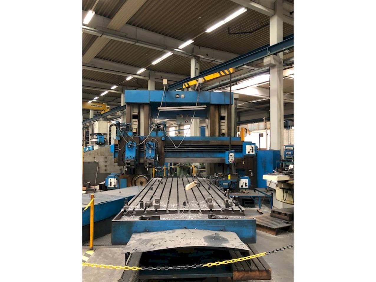 Front view of SHV FELD12 Q251  machine