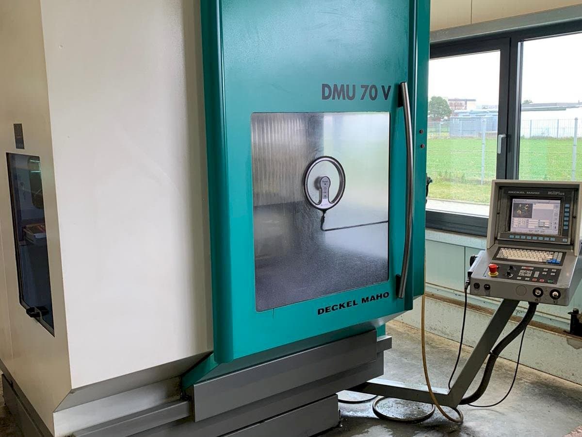 Front view of DECKEL MAHO DMU 70V machine