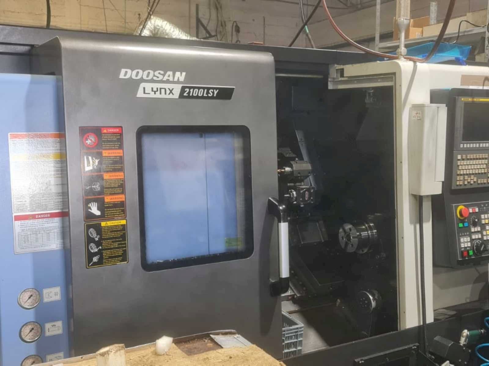 Front view of Doosan Lynx series machine