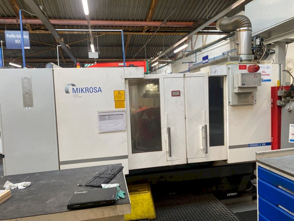 Front view of Schaudt Mikrosa Kronos S250 machine