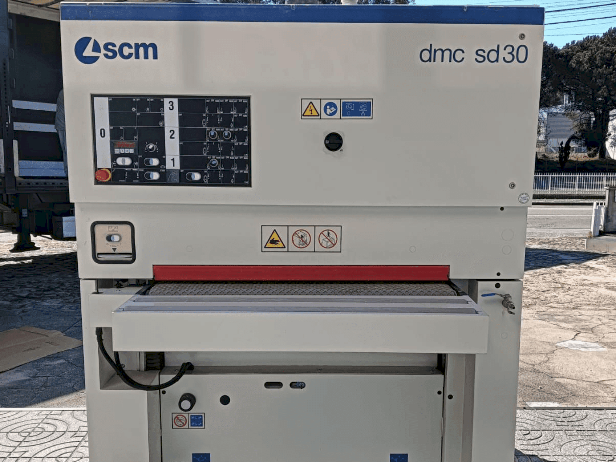 Front view of SMCTL DMC SD 30 RCS 110 machine
