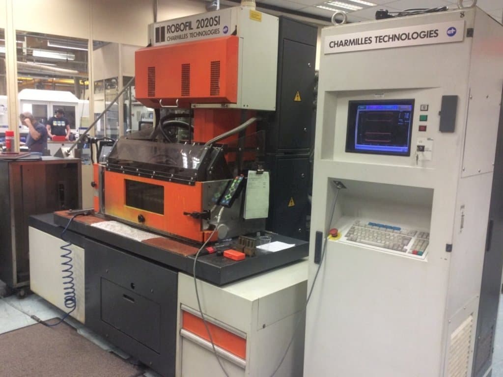 Front view of CHARMILLES Robofil 2020 SI machine