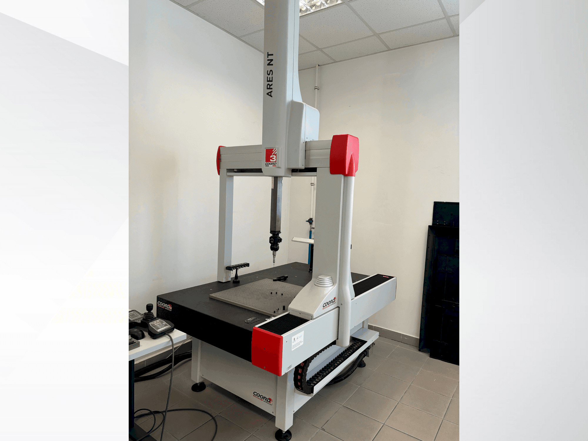 Front view of Coord3 ARES NT machine