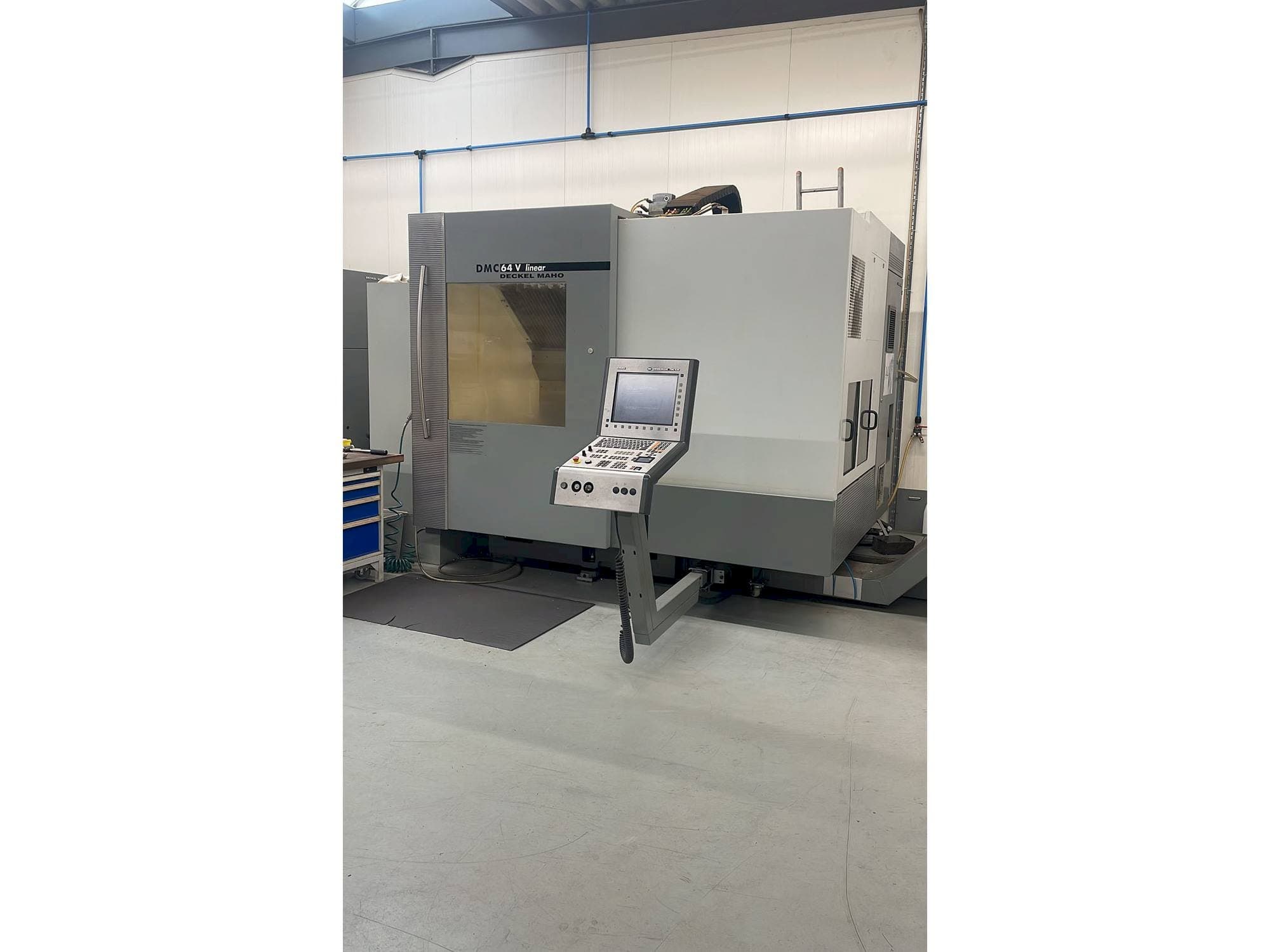 Front view of DECKEL MAHO DMC 64V linear machine