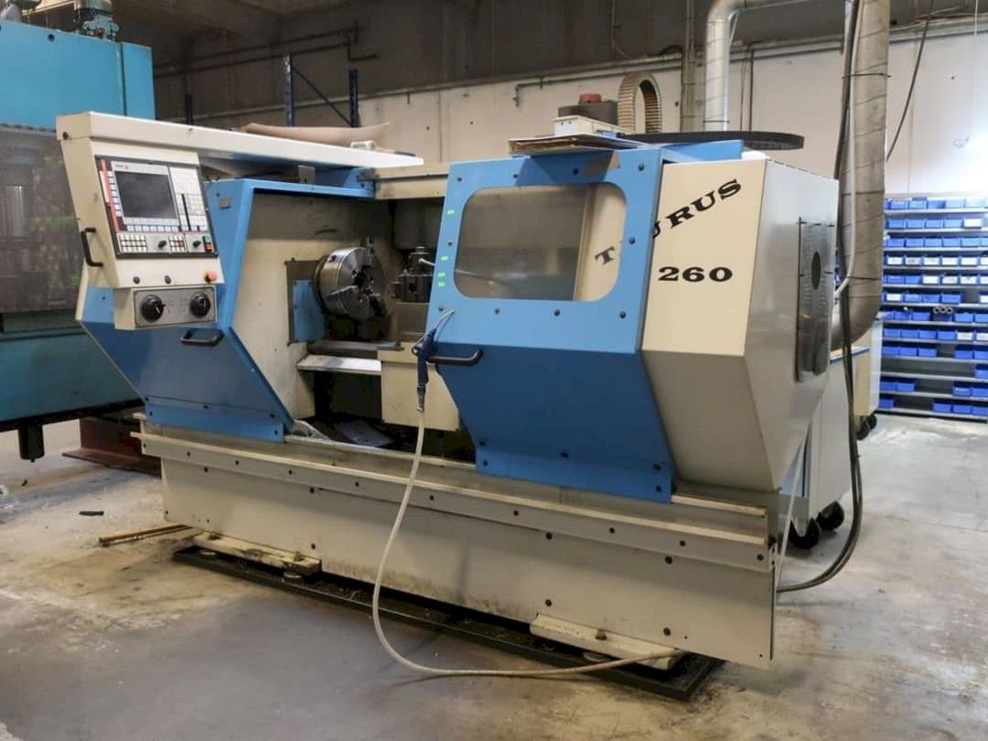 Front view of Pinacho Taurus 260 machine