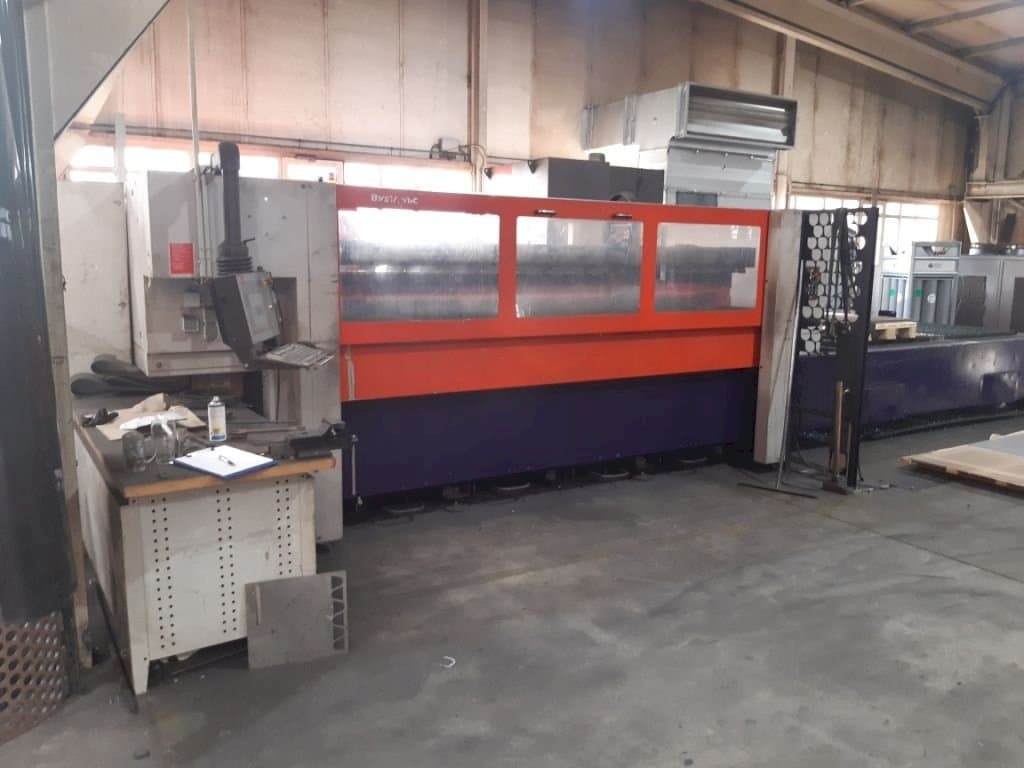 Front view of Bystronic Bystar 3015 machine