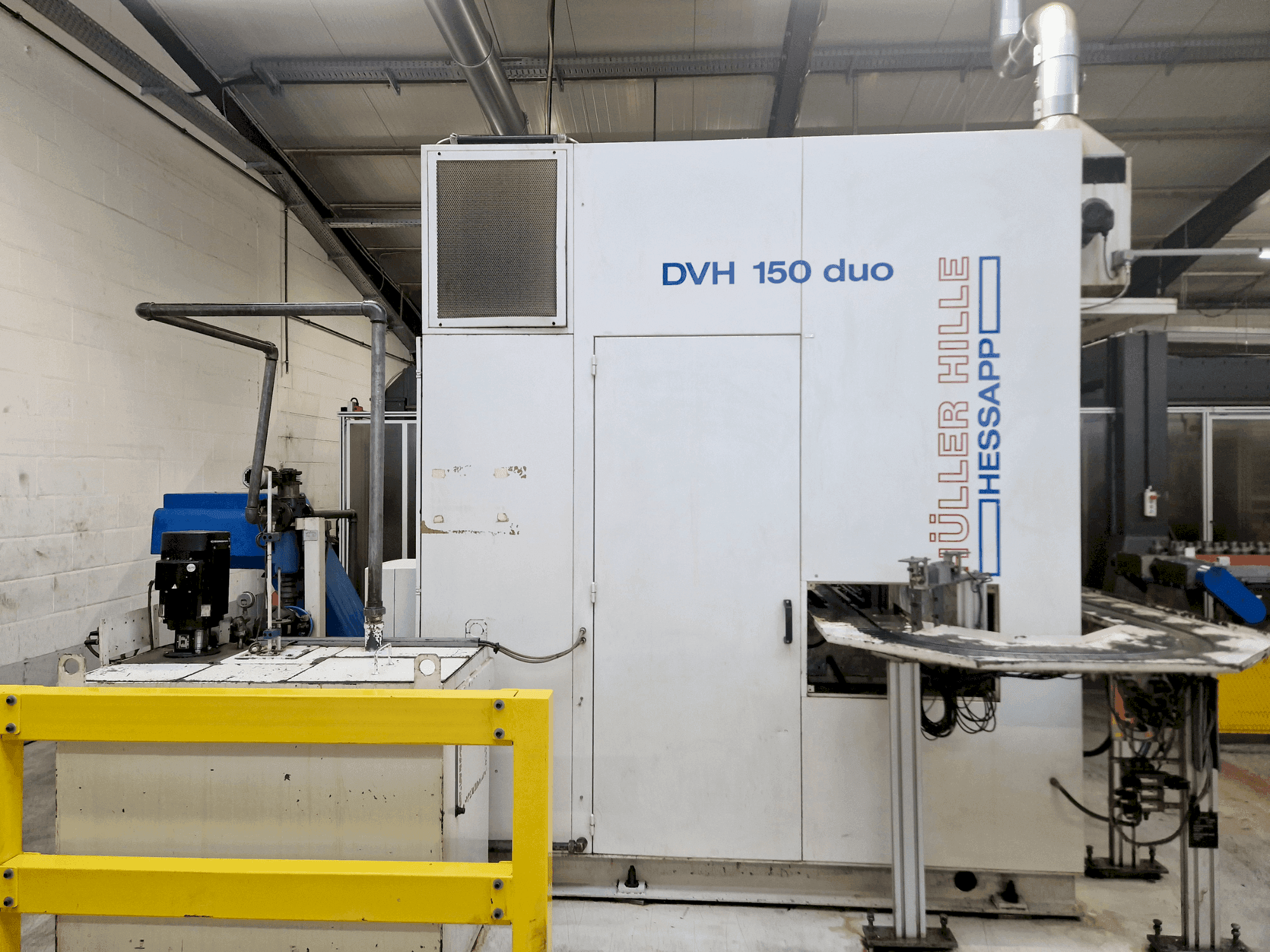 Front view of HULLER HILLE DVH 150 Duo  machine