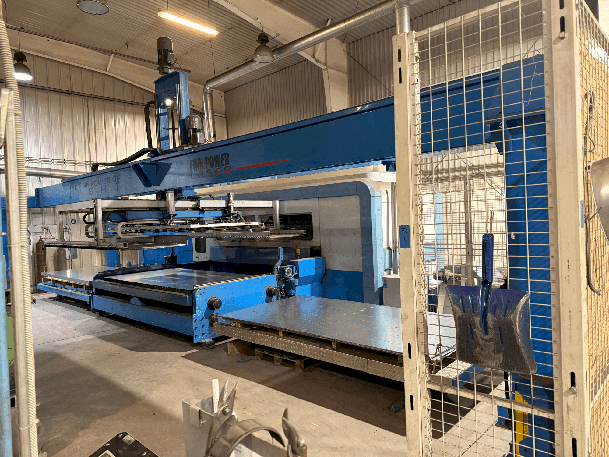 Front view of Finn-Power FPL6-BL machine