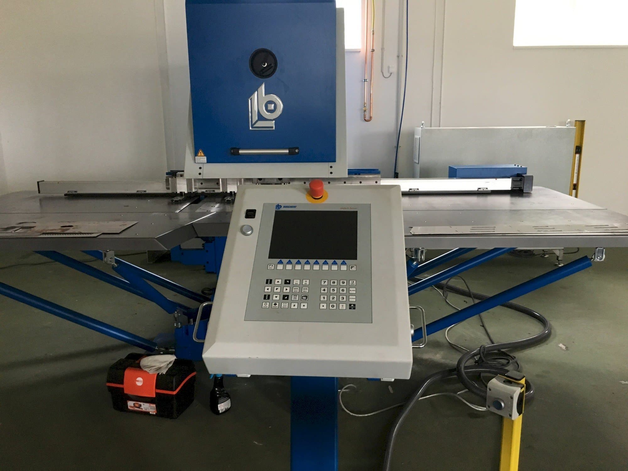 Front view of BOSCHERT Compact 750 machine