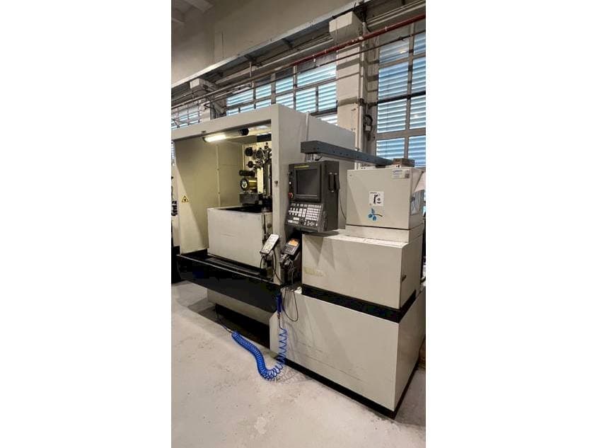 Front view of FANUC ROBOCUT Alfa-1iC  machine