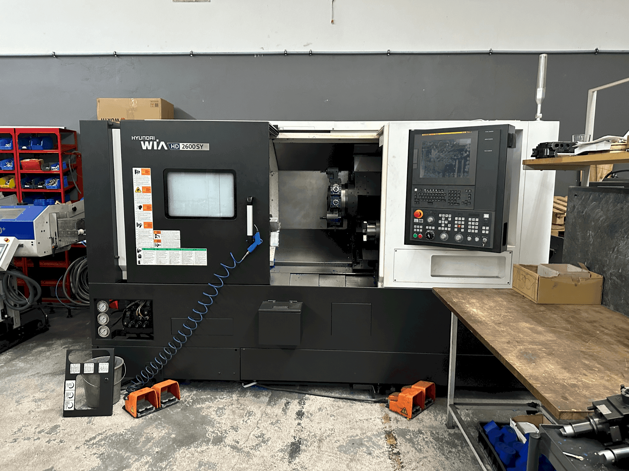 Front view of Hyundai Wia HD 2600SY  machine