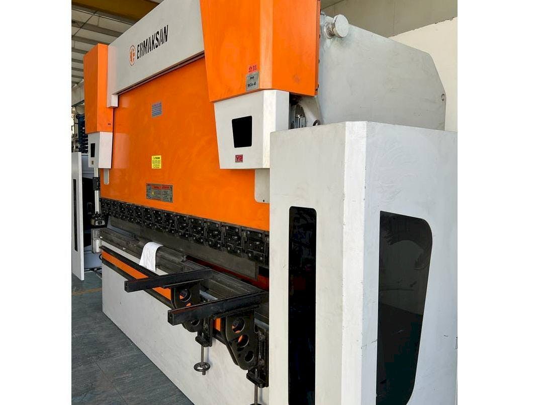 Front view of ERMAKSAN Speed Bend Pro 3100x175  machine