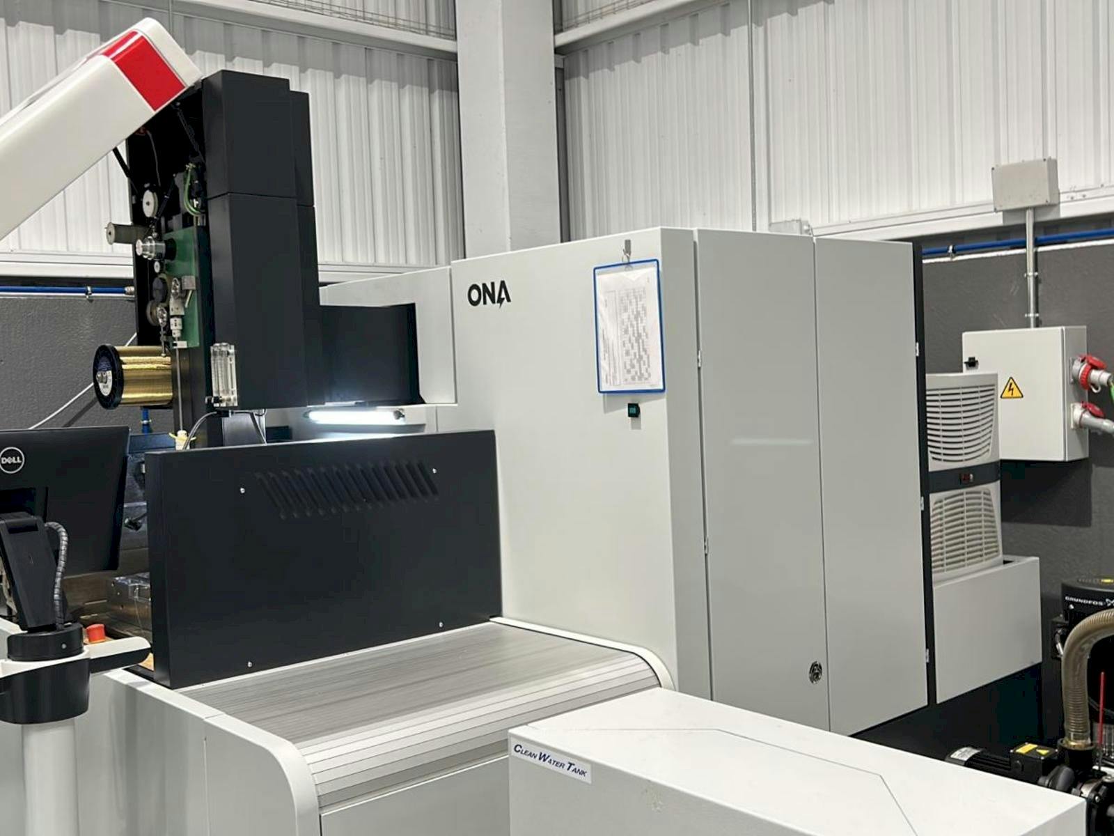 Front view of ONA AV35  machine