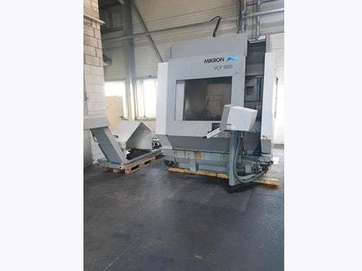 Front view of MIKRON VCP 1000 machine