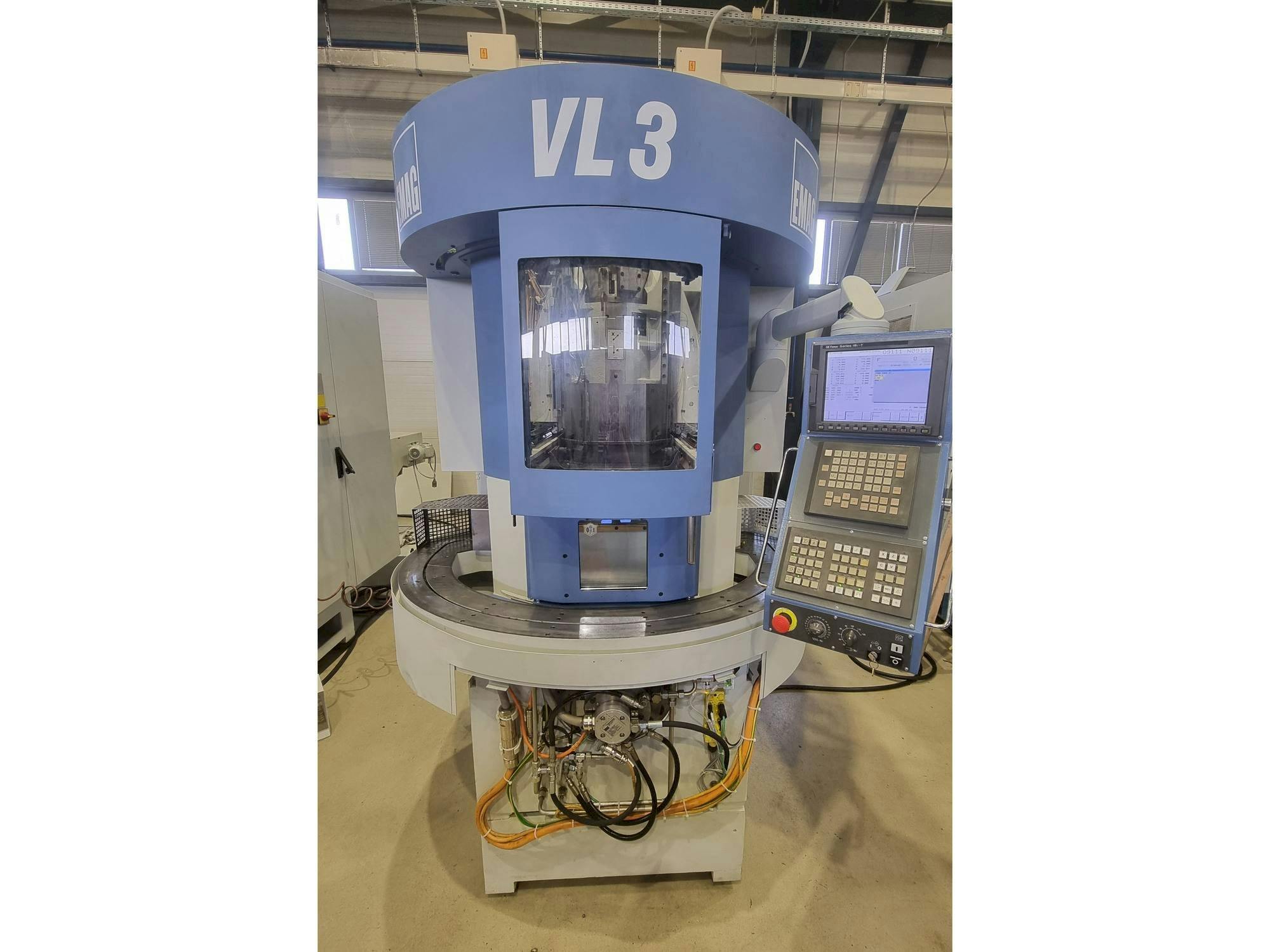 Front view of EMAG VL3  machine