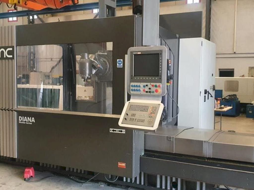 Front view of Nicolas Correa Prisma 20 machine