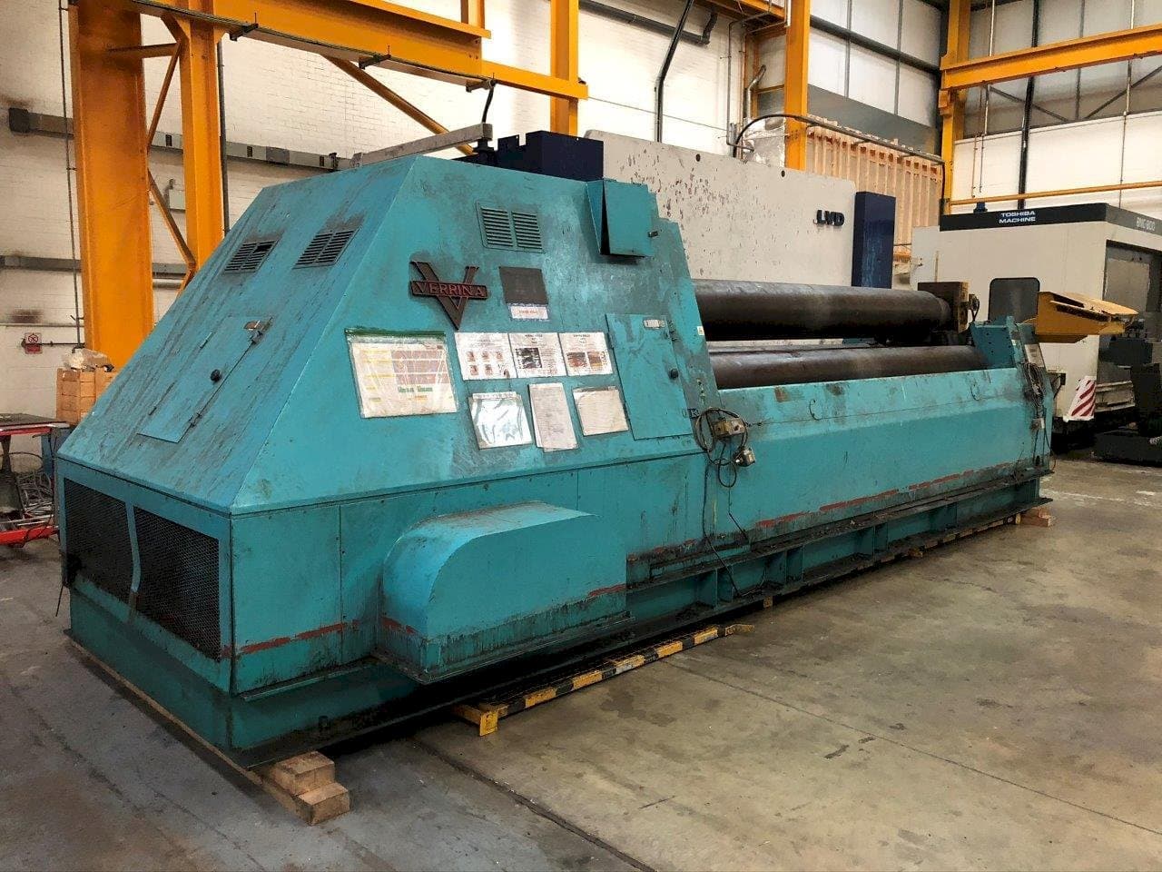 Front view of VERRINA CLR 216 X 4050  machine
