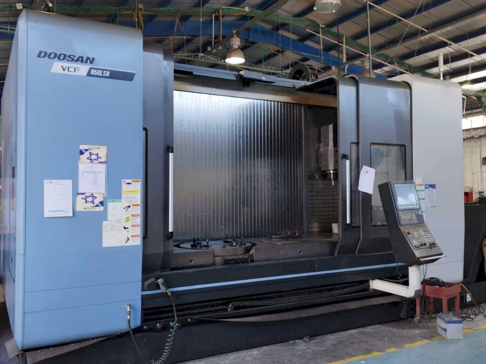 Front view of Doosan VCF 850LSR machine