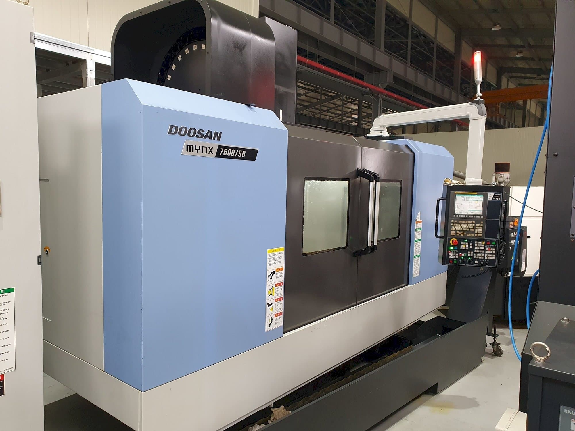 Front view of Doosan MYNX 7500/50 machine