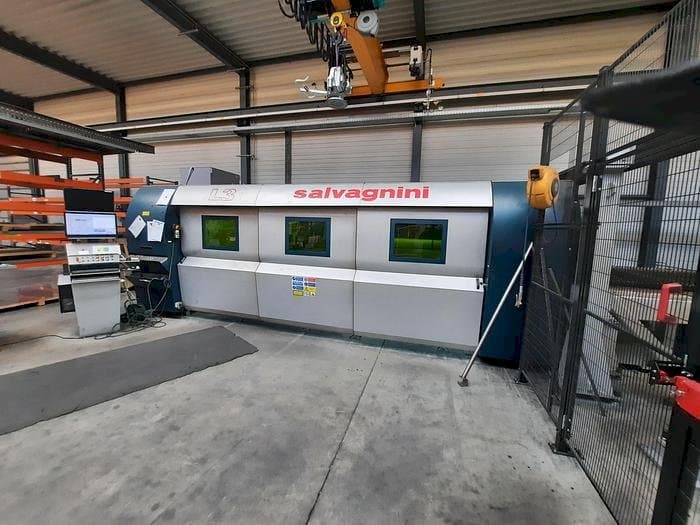 Front view of Salvagnini L3 - 4020 machine
