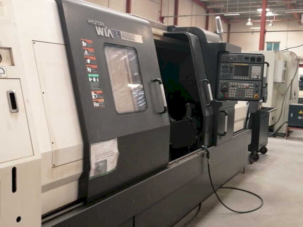 Left side view of Hyundai Wia L400LC machine