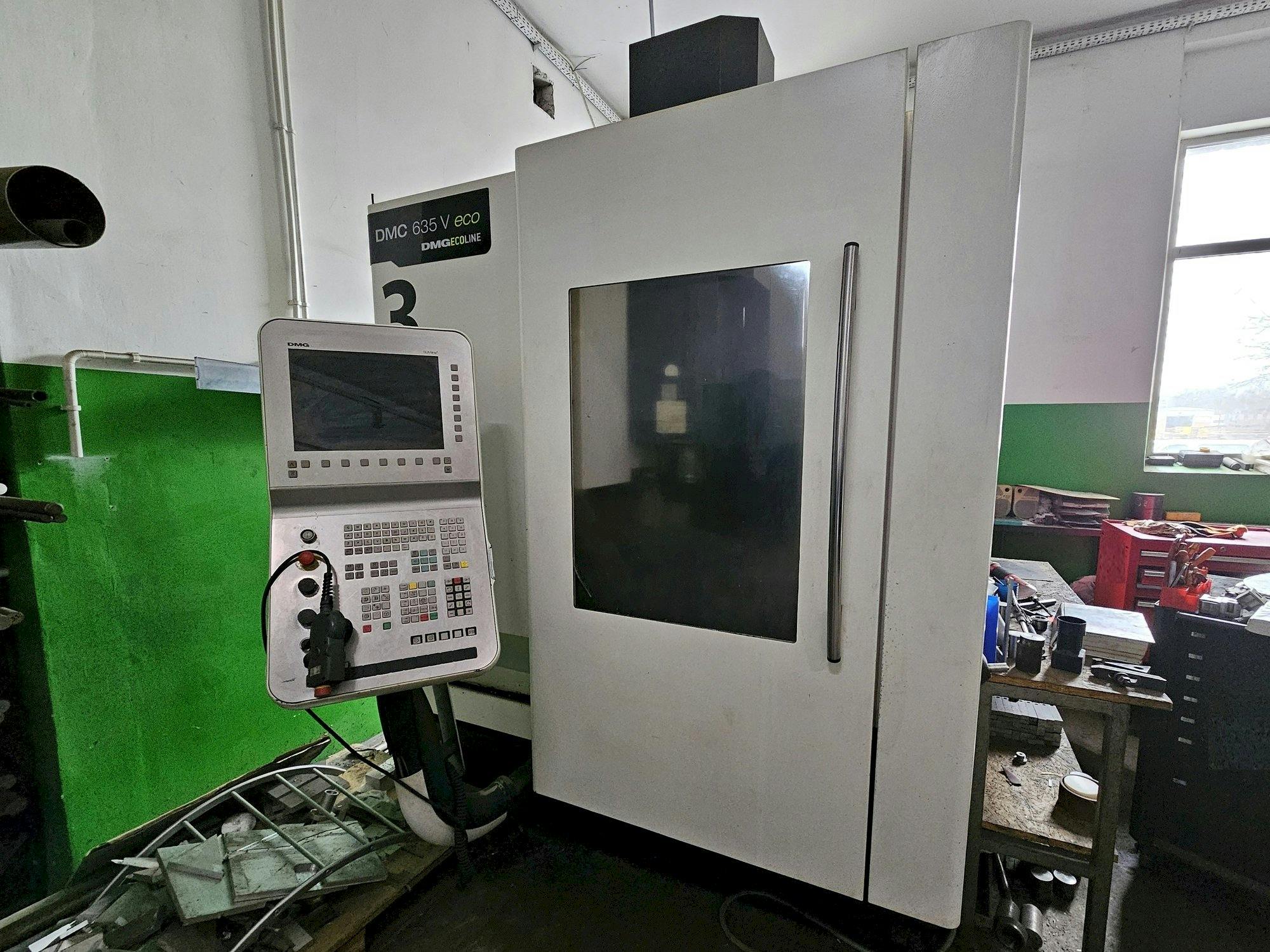 Front view of DMG DMC 635 V ecoline  machine