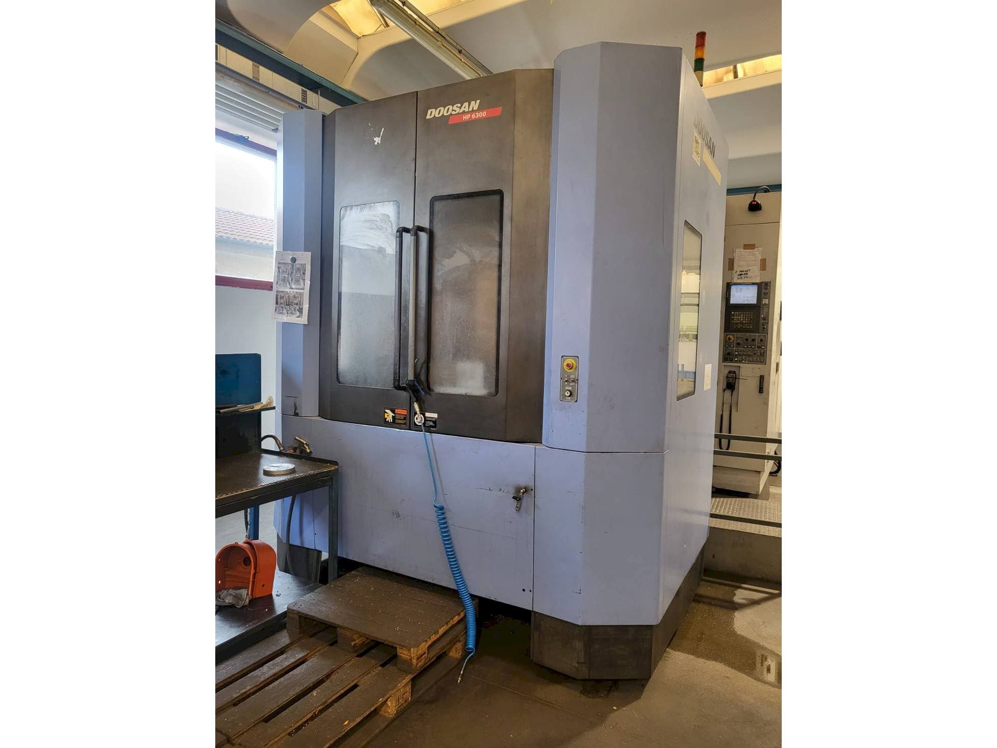 Front view of Doosan HP 6300 machine