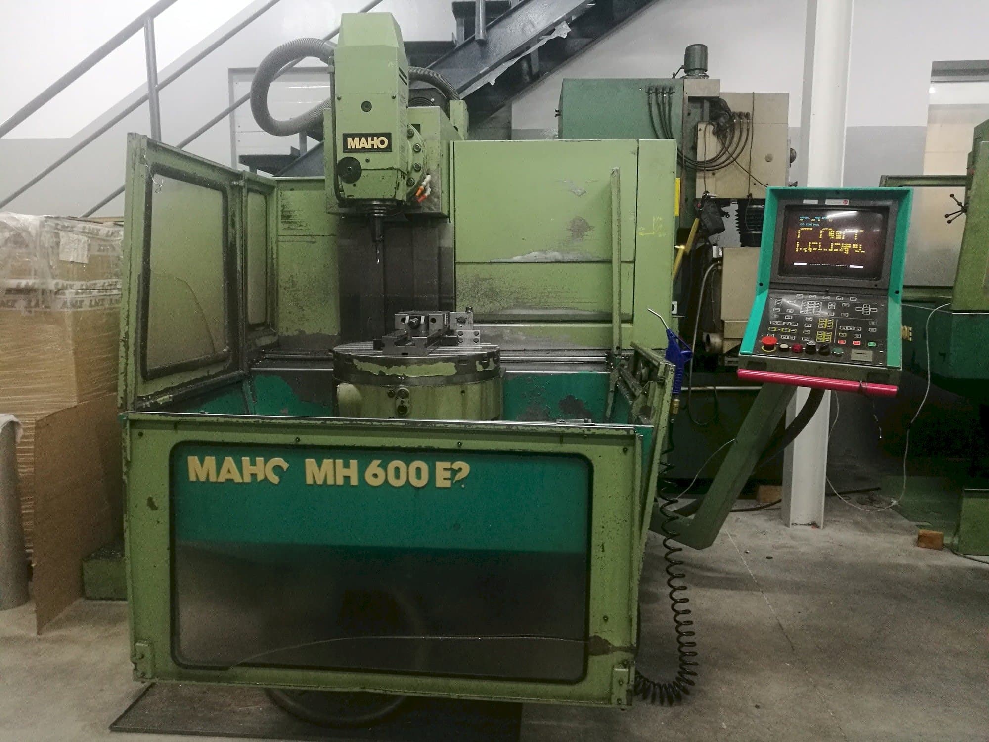 Front view of Maho MH 600 E2 machine