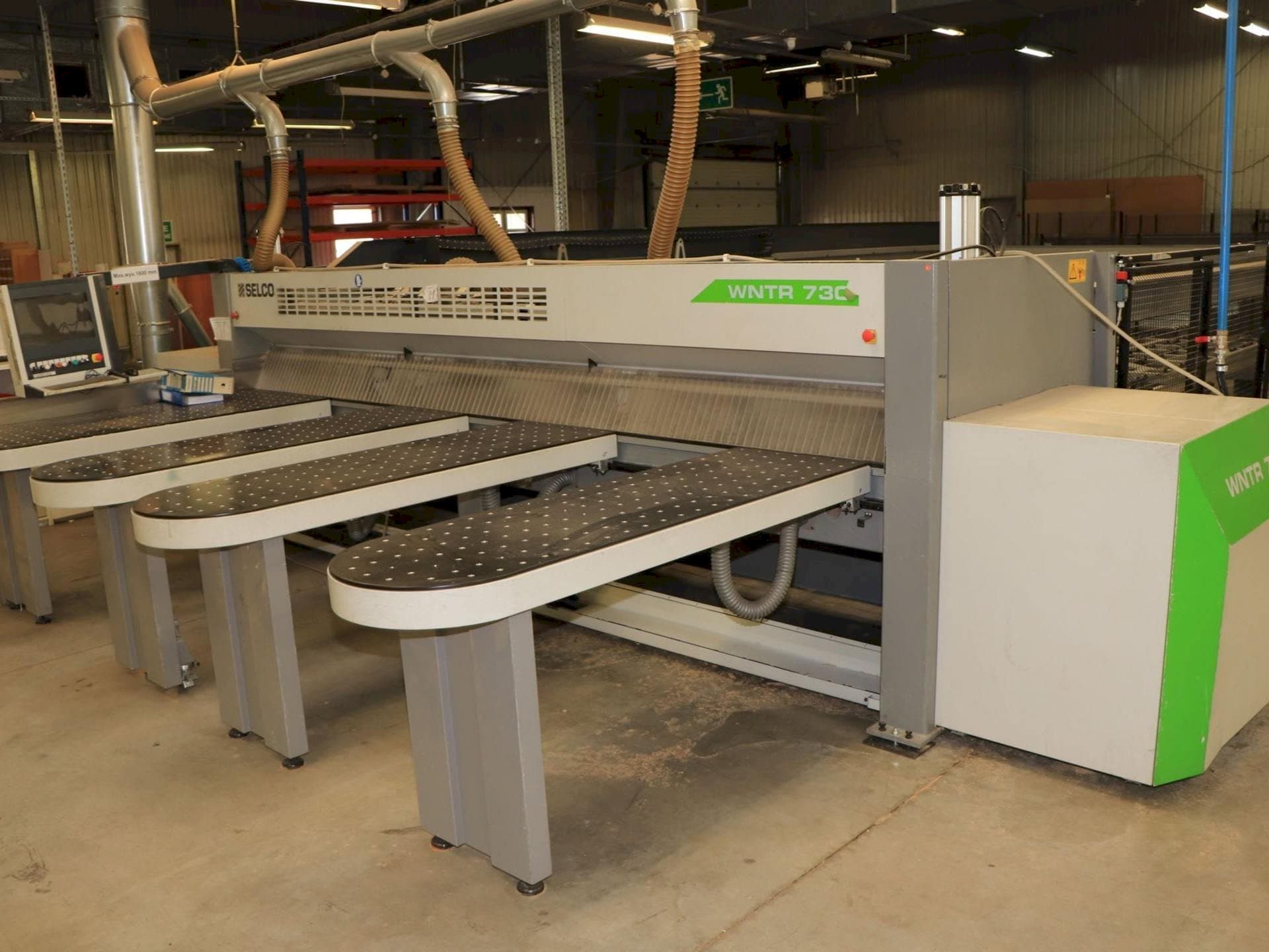 Front view of SELCO WNTR 730  machine