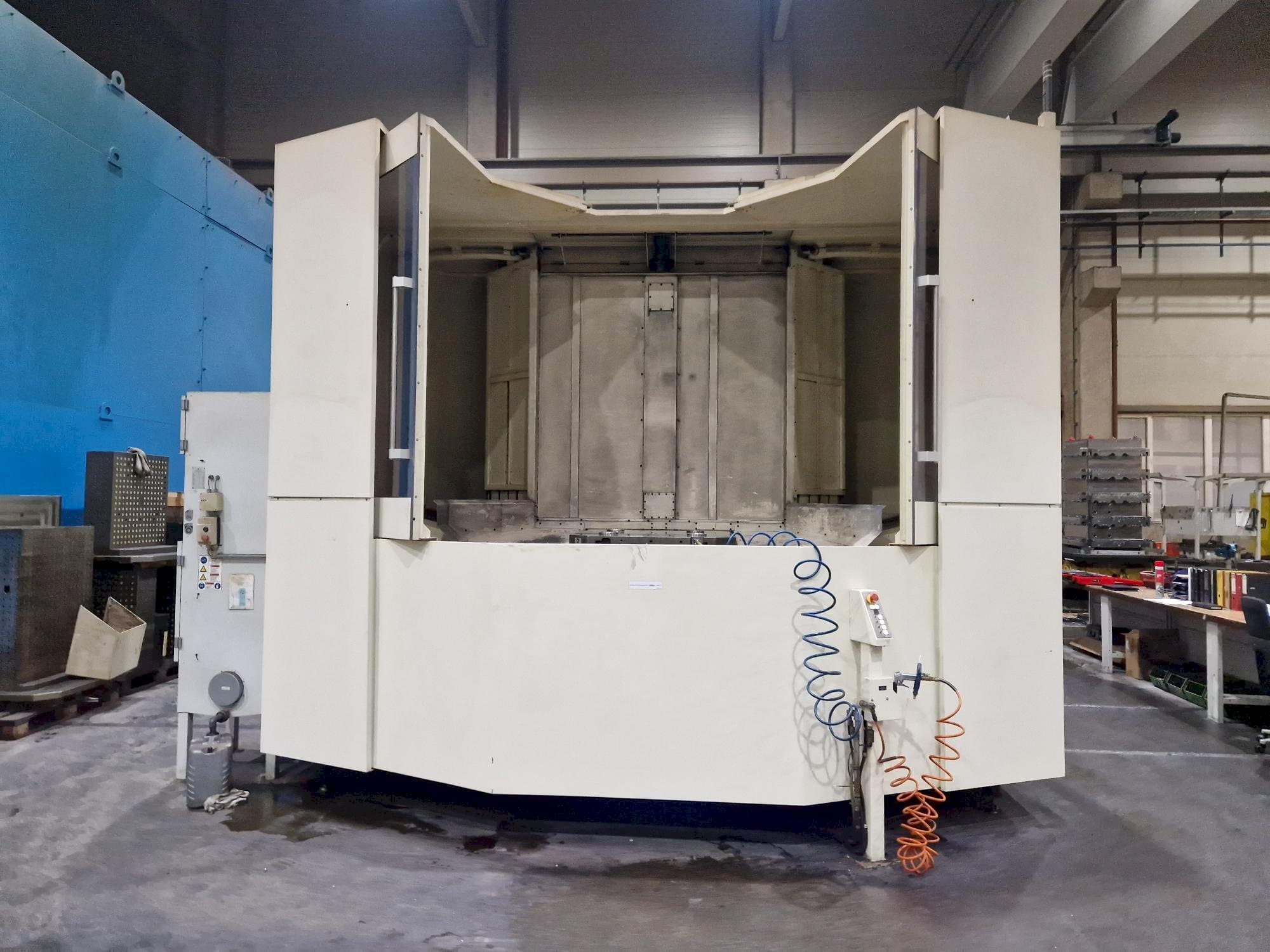 Front view of Makino a120nx machine