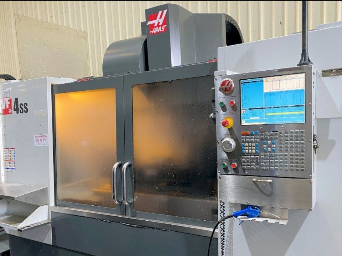 Front view of HAAS VF-4SS  machine