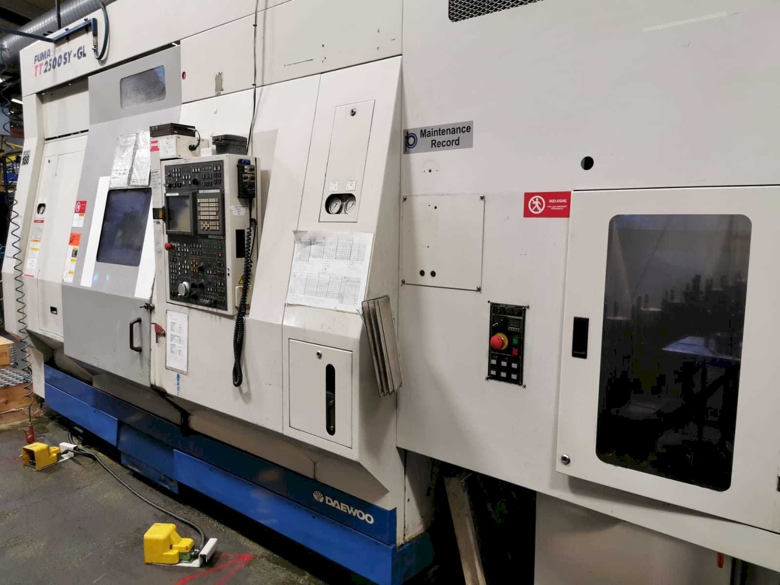 Front view of DAEWOO Puma TT2500SY - GL (2005) machine