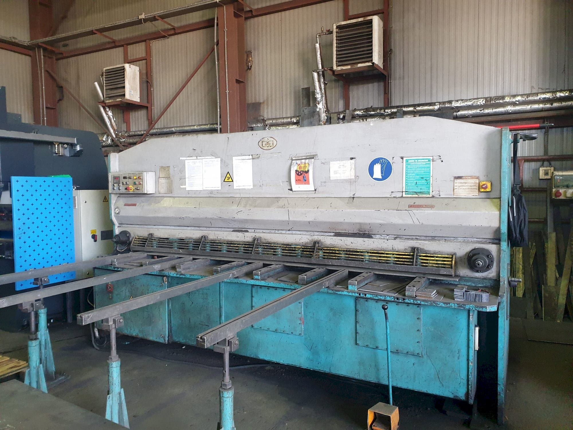 Front view of SIMEROM FGH 1030A machine