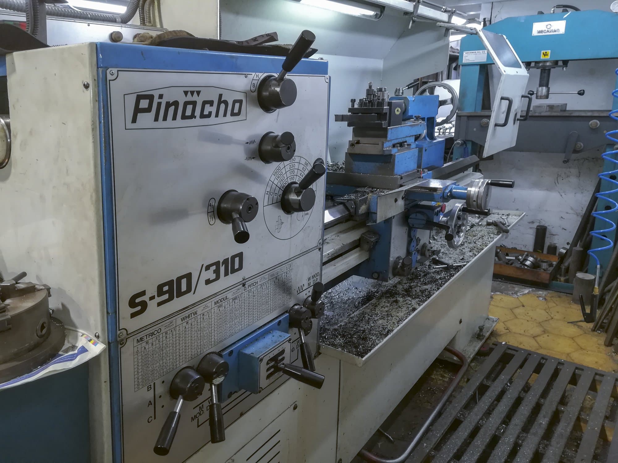Left view 1 of Pinacho S-90/310 machine
