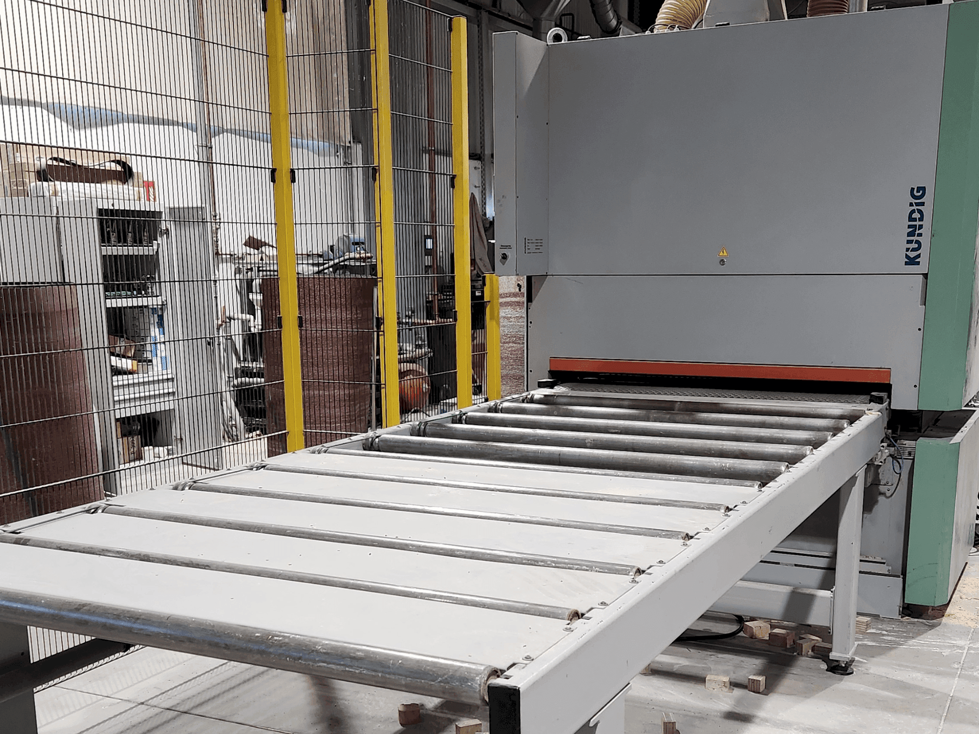 Front view of Kundig Premium-2 1350-RG  machine